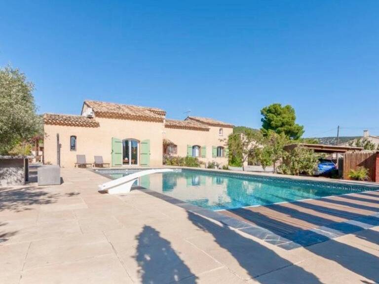 Villa — photo 1