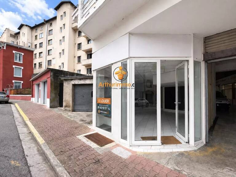 Local commercial – 80 m² – Centre-ville — photo 1