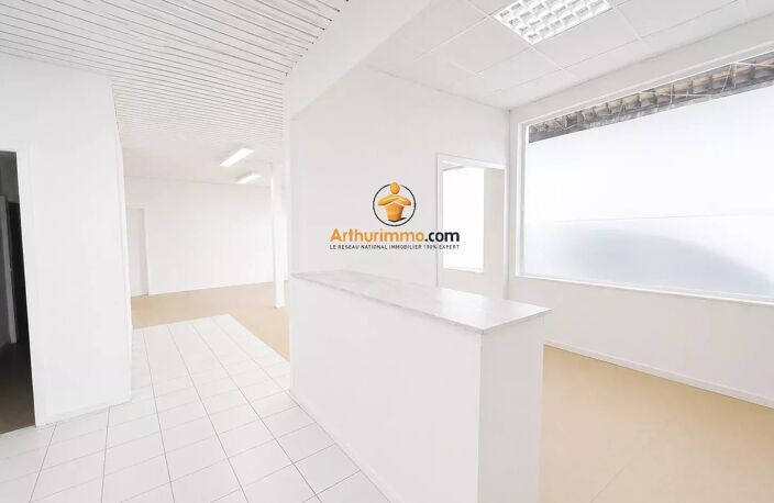 Local commercial – 80 m² – Centre-ville — photo 4