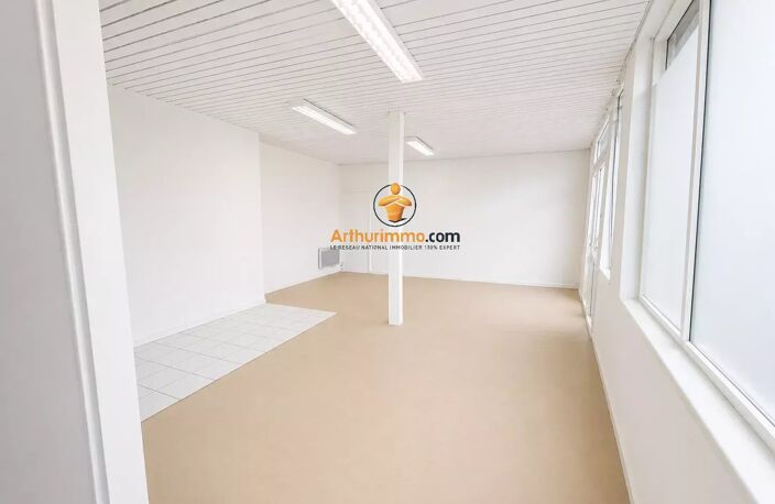 Local commercial – 80 m² – Centre-ville — photo 5