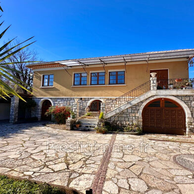 Maison 8 pièces 940000 €