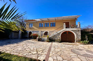 Maison 8 pièces 840000 €