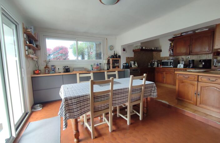3 chambres, bureau et grand garage sur un terrrain de 635m2 — photo 4