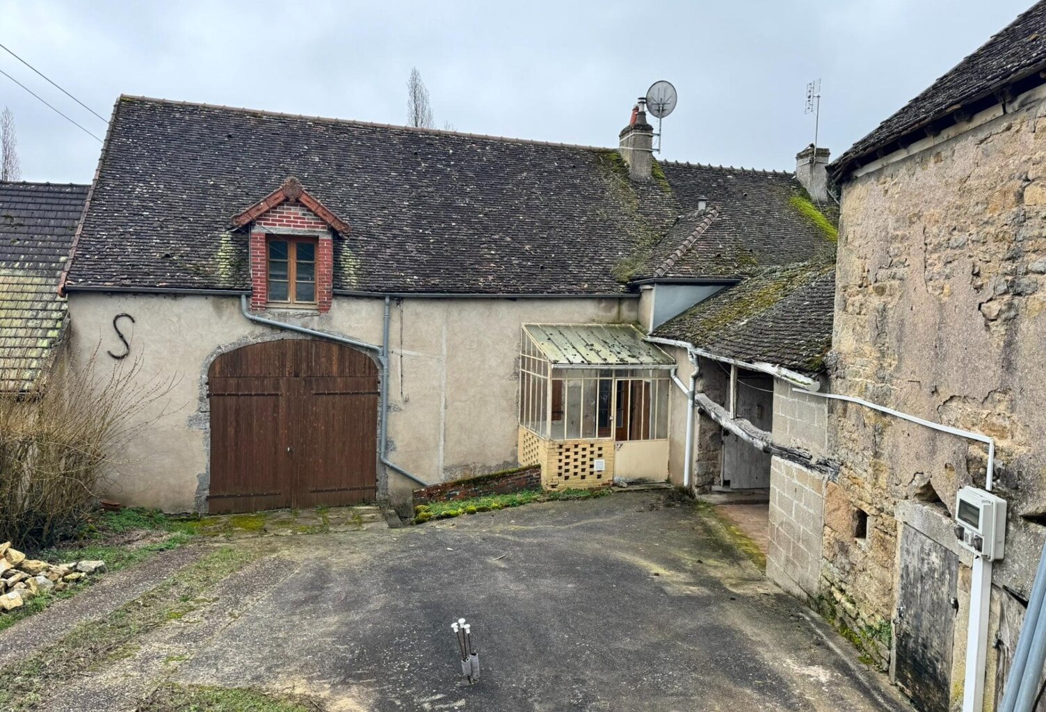 Maison à rénover pleine de charme — photo 1