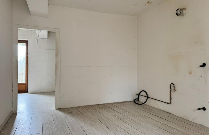 Maison à rénover pleine de charme — photo 2
