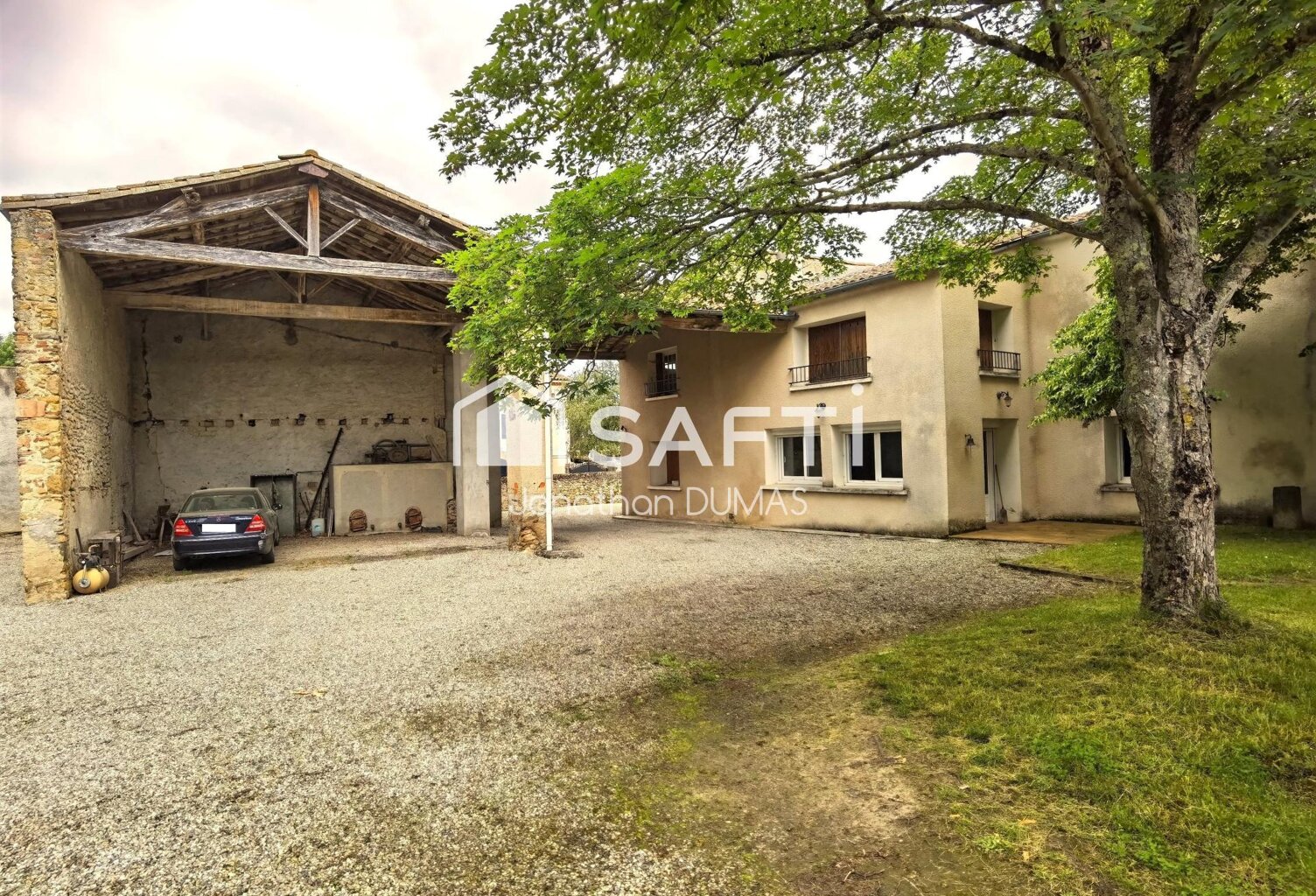 Corps de ferme, 2 maisons sur terrain de 3500m² — photo 1
