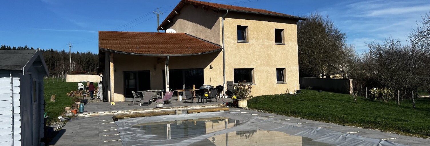 Maison 8 Pièces 154 m² à vendre à Fleury-la-Montagne (71340)