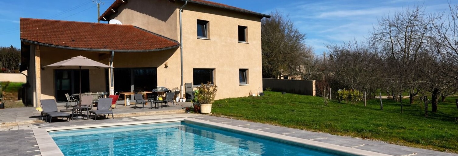 Maison 8 Pièces 154 m² à vendre à Fleury-la-Montagne (71340)