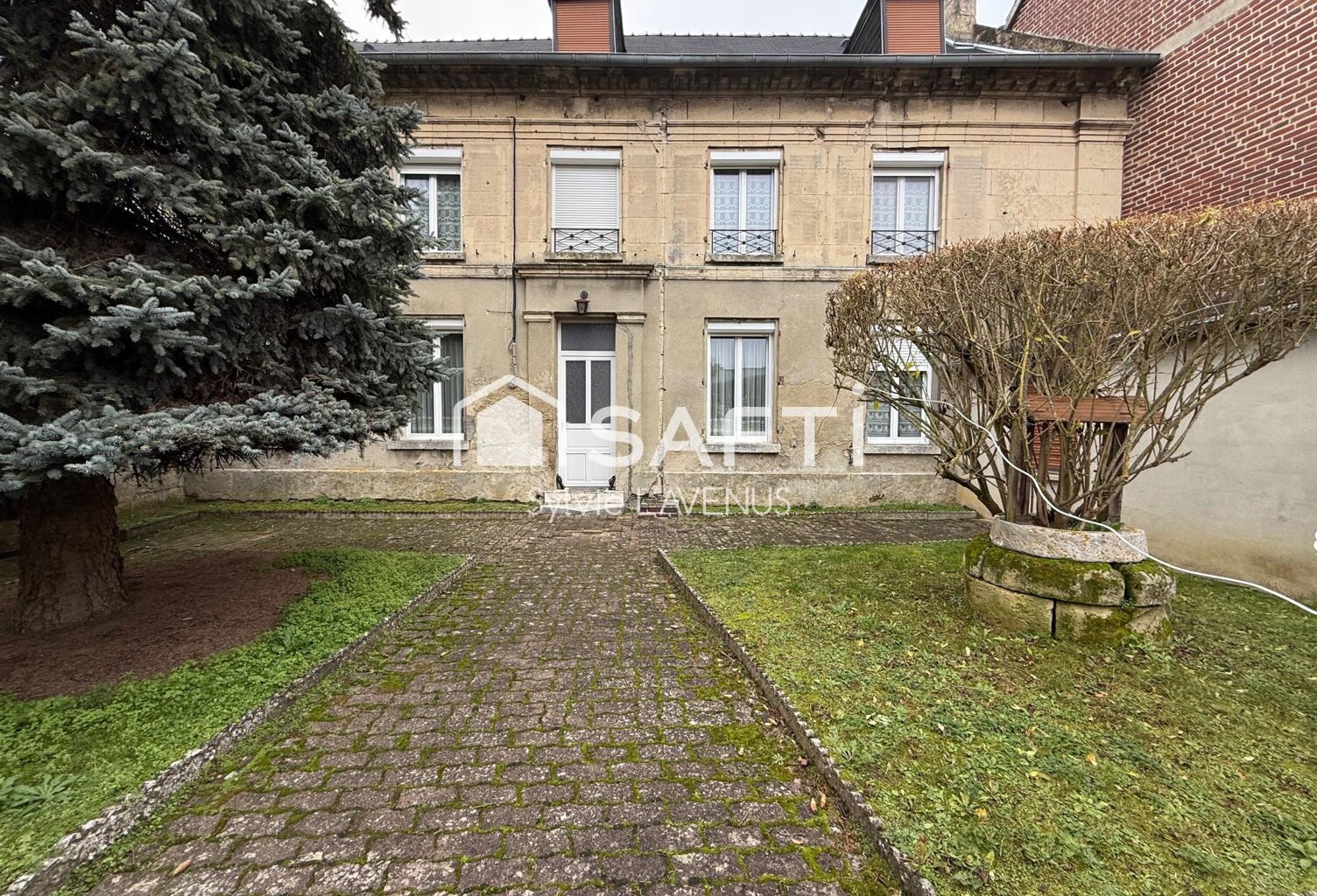 A Belleu 02, idéal investisseur, maison à rénover de 201 m2 avec 6 chambres, sur son terrain de 1593 m2. — photo 1
