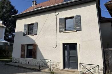 Maison 5 pièces 1090 €