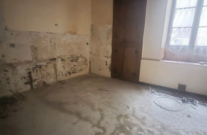 IMMEUBLE À RÉNOVER AU CŒUR DE NÉRAC — photo 2