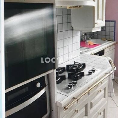 Appartement 4 pièces 1300 €