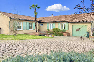 Commerce  590000 €