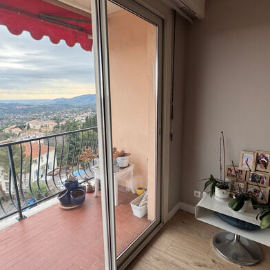 Appartement 4 pièces 230000 €