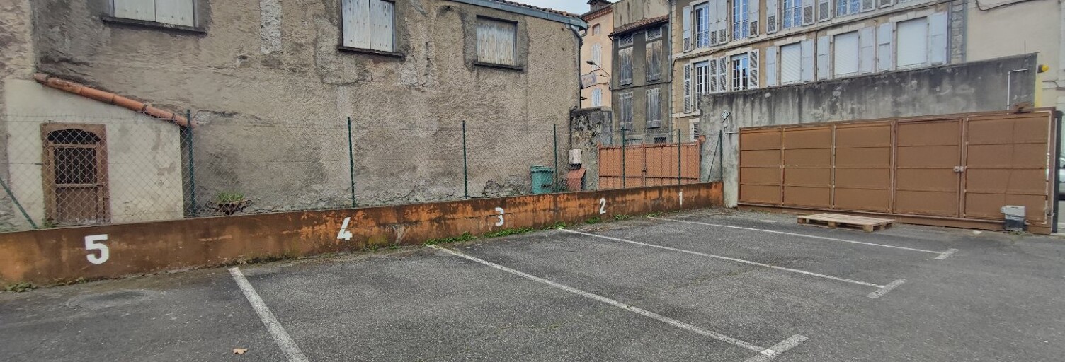 Garage   m² à louer à Saint-Girons (09200)