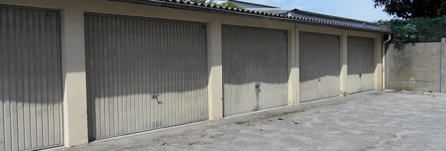 Garage  15 m² à louer à Bordeaux (33000)