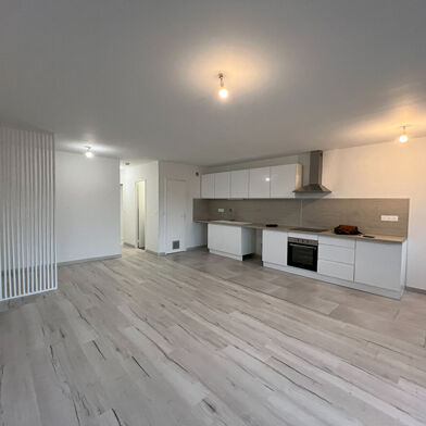 Appartement 3 pièces 900 €