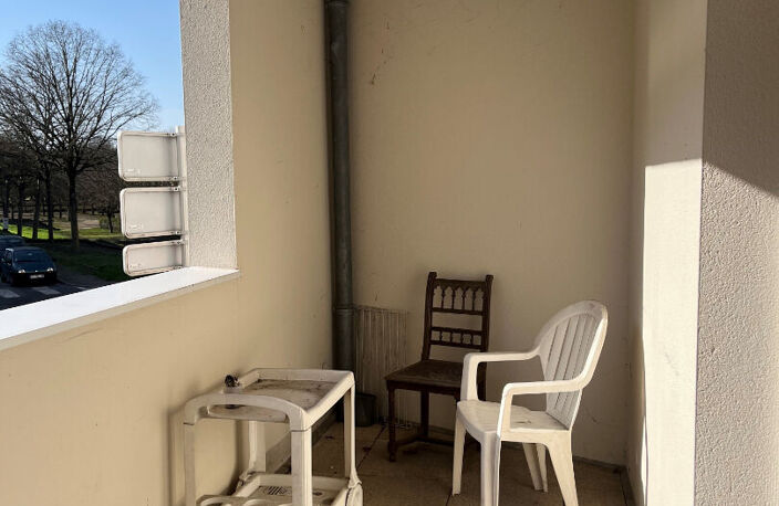 POITIERS SAINT-ELOI, Appartement 42 m2 avec parking et loggia — photo 2