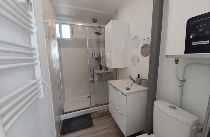 Appartement  - 1 pièce - 20 m2 - PONT EVEQUE — photo 5