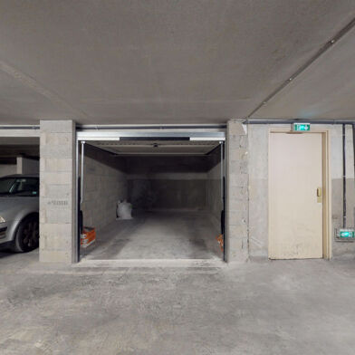 Garage  63800 €
