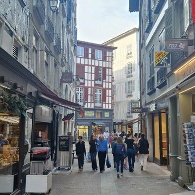 Commerce  195000 €