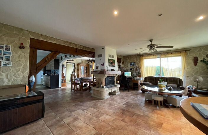 Maison Neuvy Sur Loire 4 pièces 151m² terrain 930 m². — photo 2