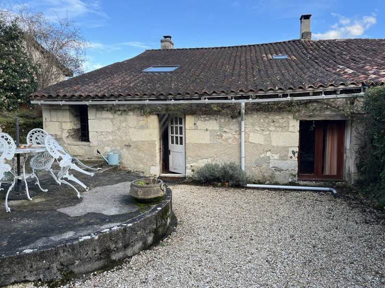 Maison en pierre de 4 pièces principales — photo 1