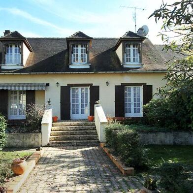 Maison 8 pièces 241960 €