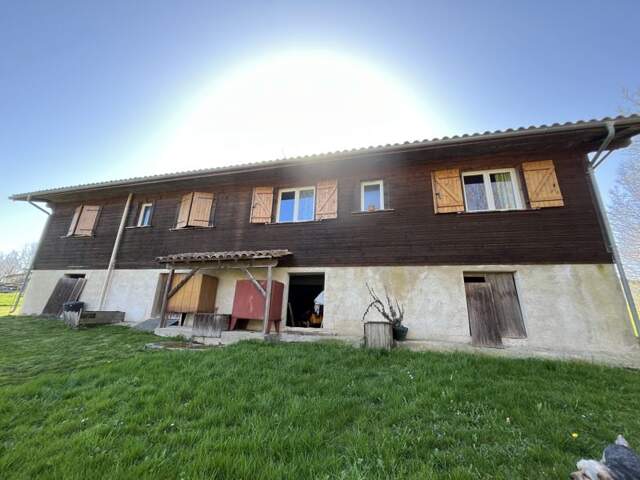 Chalet de 6 pièces principales — photo du bien