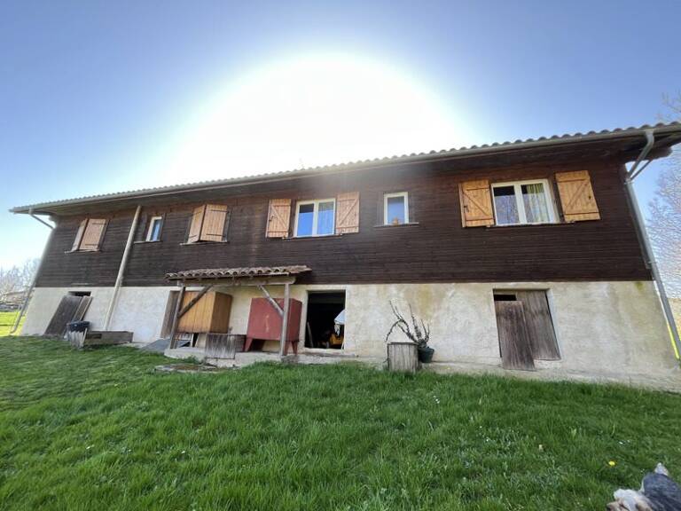 Chalet de 6 pièces principales — photo 1
