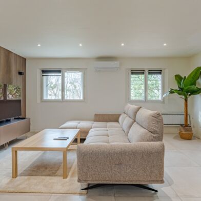 Appartement 4 pièces 296520 €