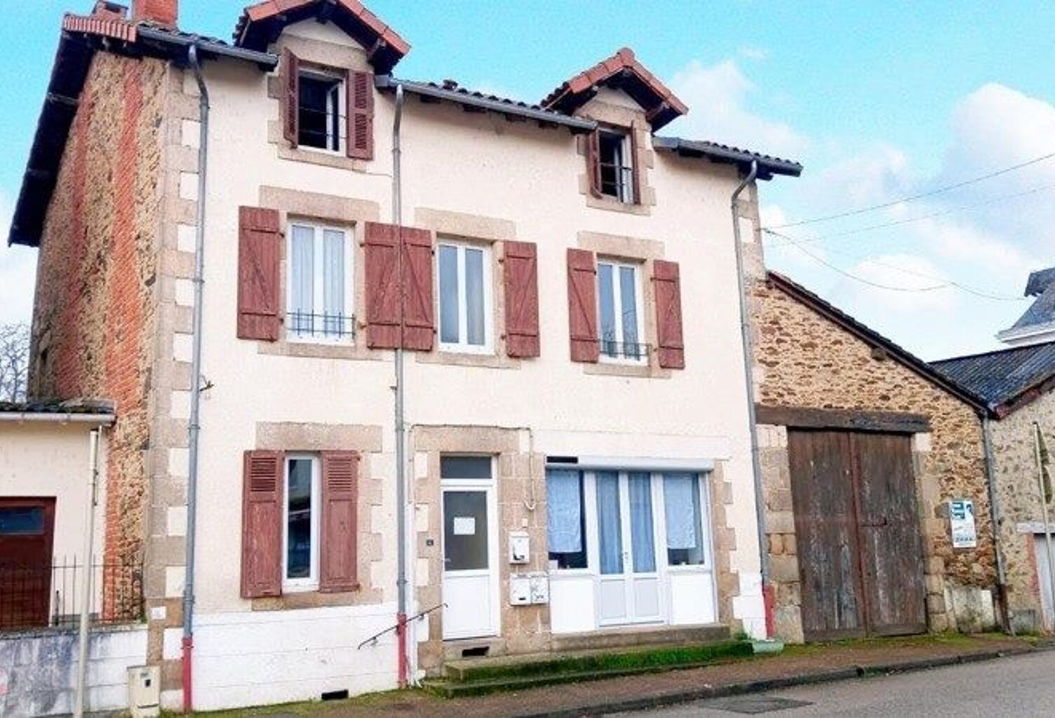 Vente immeuble   Saint-Victurnien (87420) — photo 1