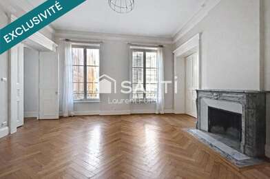 Appartement 6 pièces 499900 €