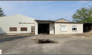 Bureau  1000 m² à louer à Caussade (82300)