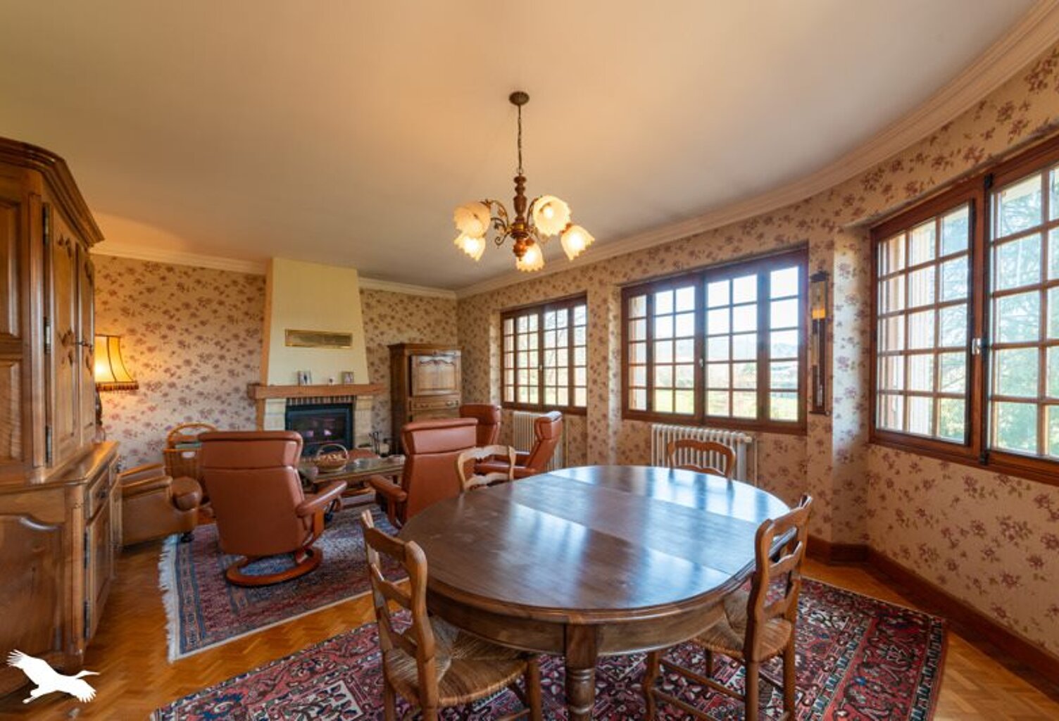 Villa de 8 pièces principales — photo 1