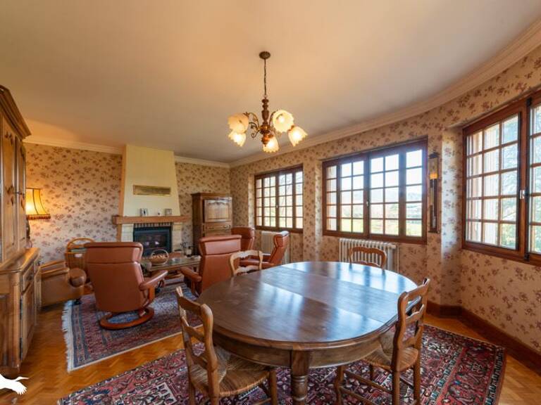 Villa de 8 pièces principales — photo 1