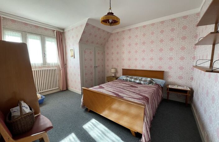 Vente maison 7 pièces 154 m² Châteauneuf-du-Faou (29520) — photo 5