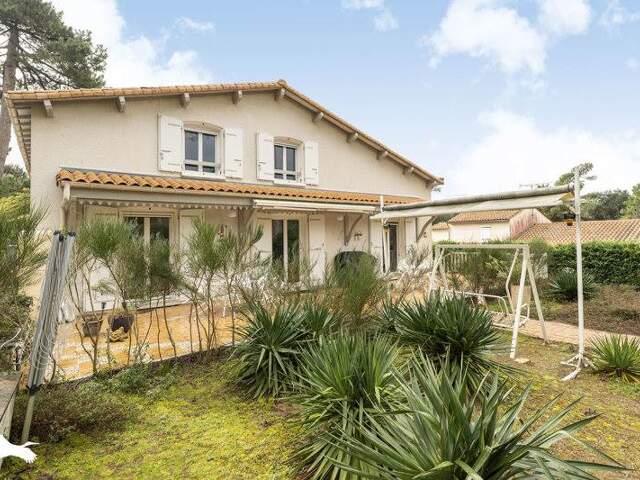 Villa de 6 pièces principales — photo du bien