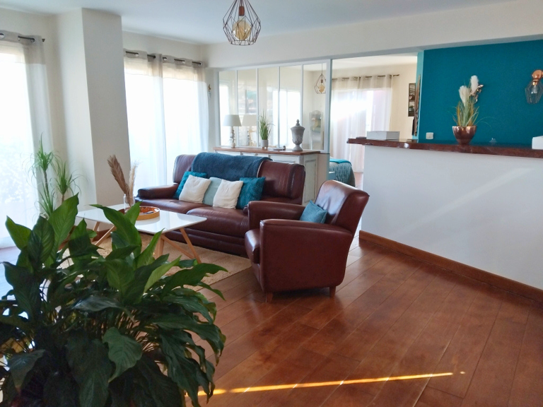 VILLA CINQ CHAMBRES ET PISCINE VUE MER — photo 1