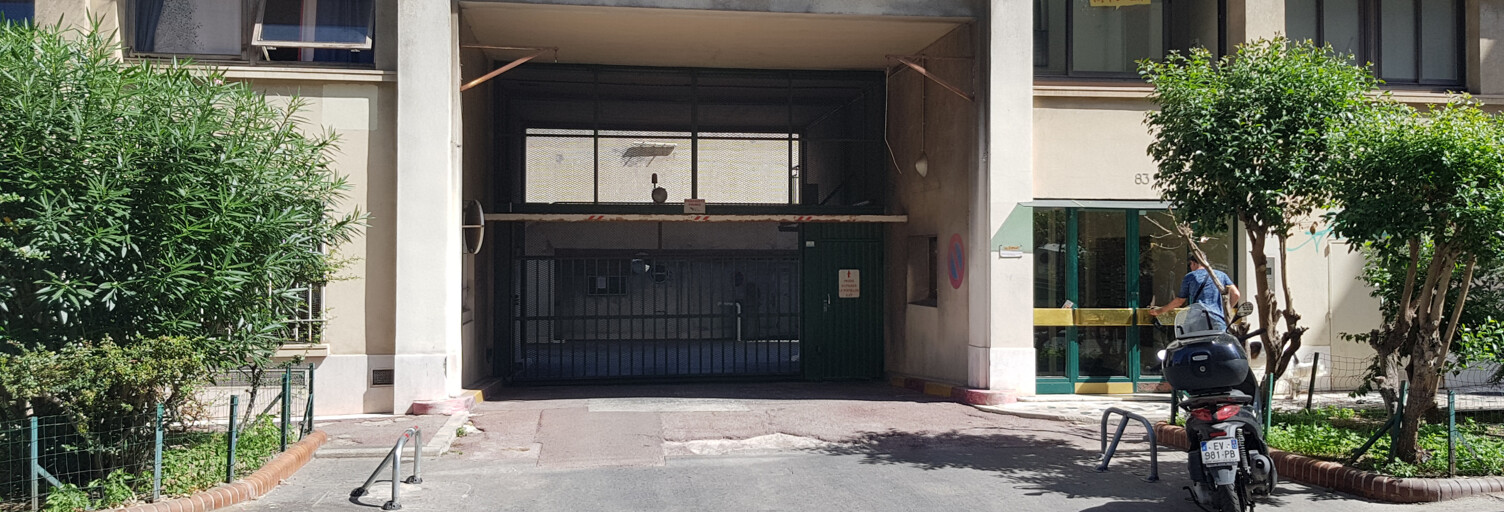 Garage   m² à louer à Marseille 5 (13005)