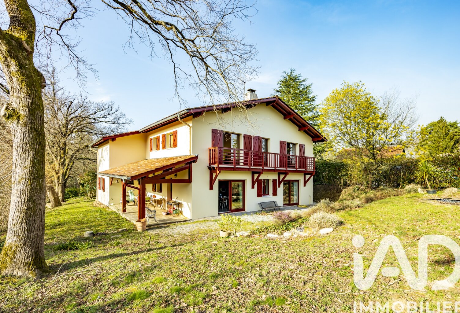 Vente Maison/villa 8 pièces — photo 1