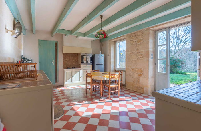 MAISON EN PIERRE DE 202 M2 + DEPENDANCES SUR 5874 M2 — photo 4