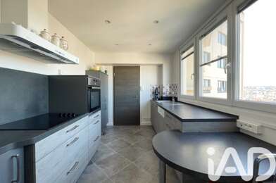 Appartement 5 pièces 174000 €