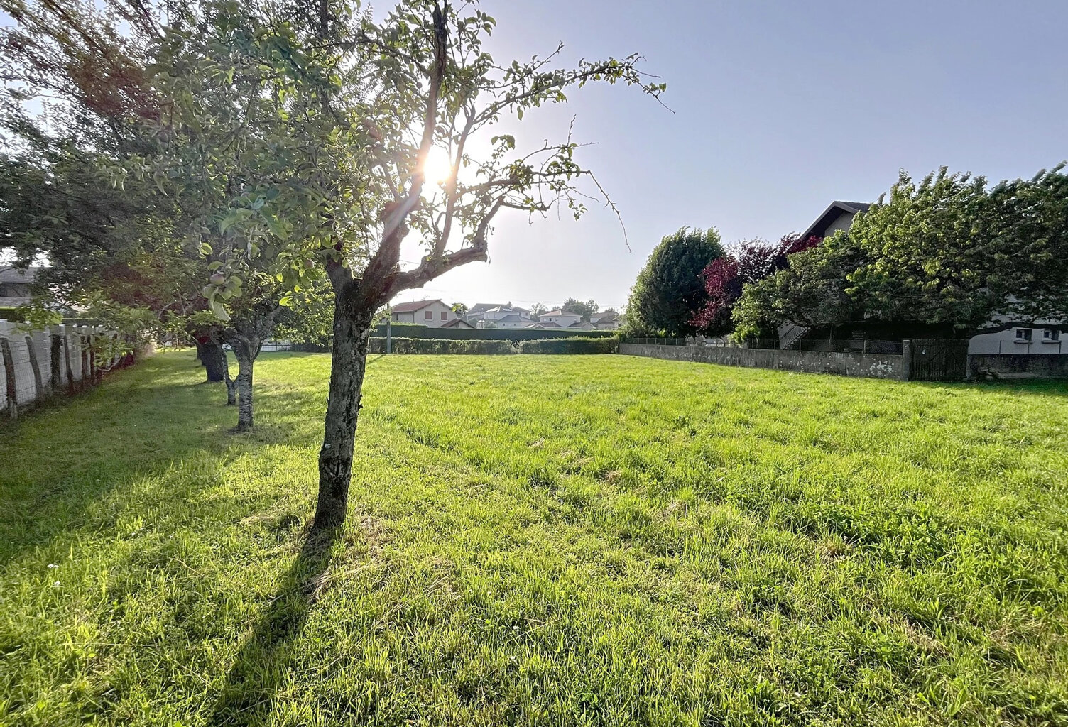 Terrain à bâtir sur Maubec — photo 1