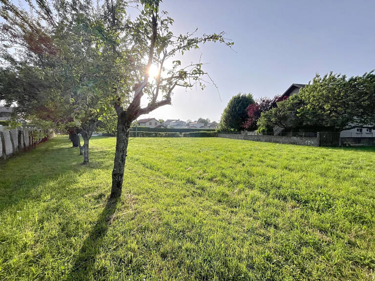 Terrain à bâtir sur Maubec — photo 1