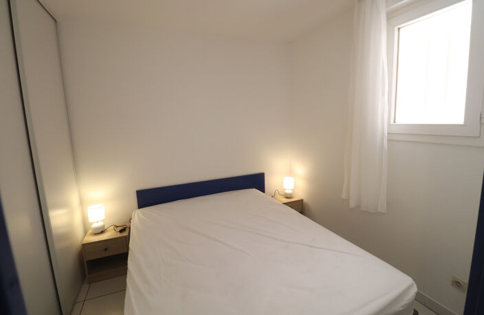 VEND 2 PIECES CABINE VUE MER A LA CORNICHE A SETE — photo 4