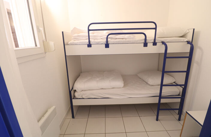 VEND 2 PIECES CABINE VUE MER A LA CORNICHE A SETE — photo 5