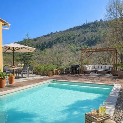 Maison 5 pièces 696000 €