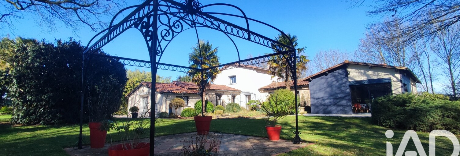 Maison 9 Pièces 277 m² à vendre à Augé (79400)