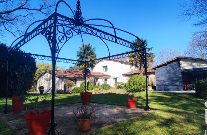 Vente Maison traditionnelle 9 pièces — photo 2